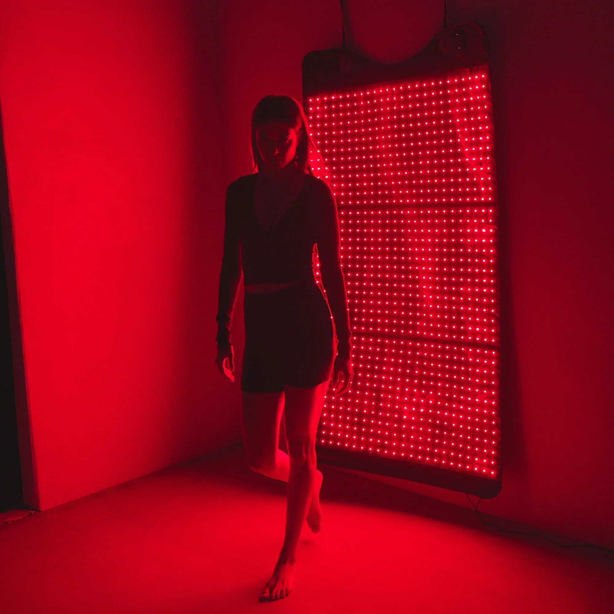 The Full-Body Red Light Mat: How It Supports Cellular Energy, Recovery, and Resilience