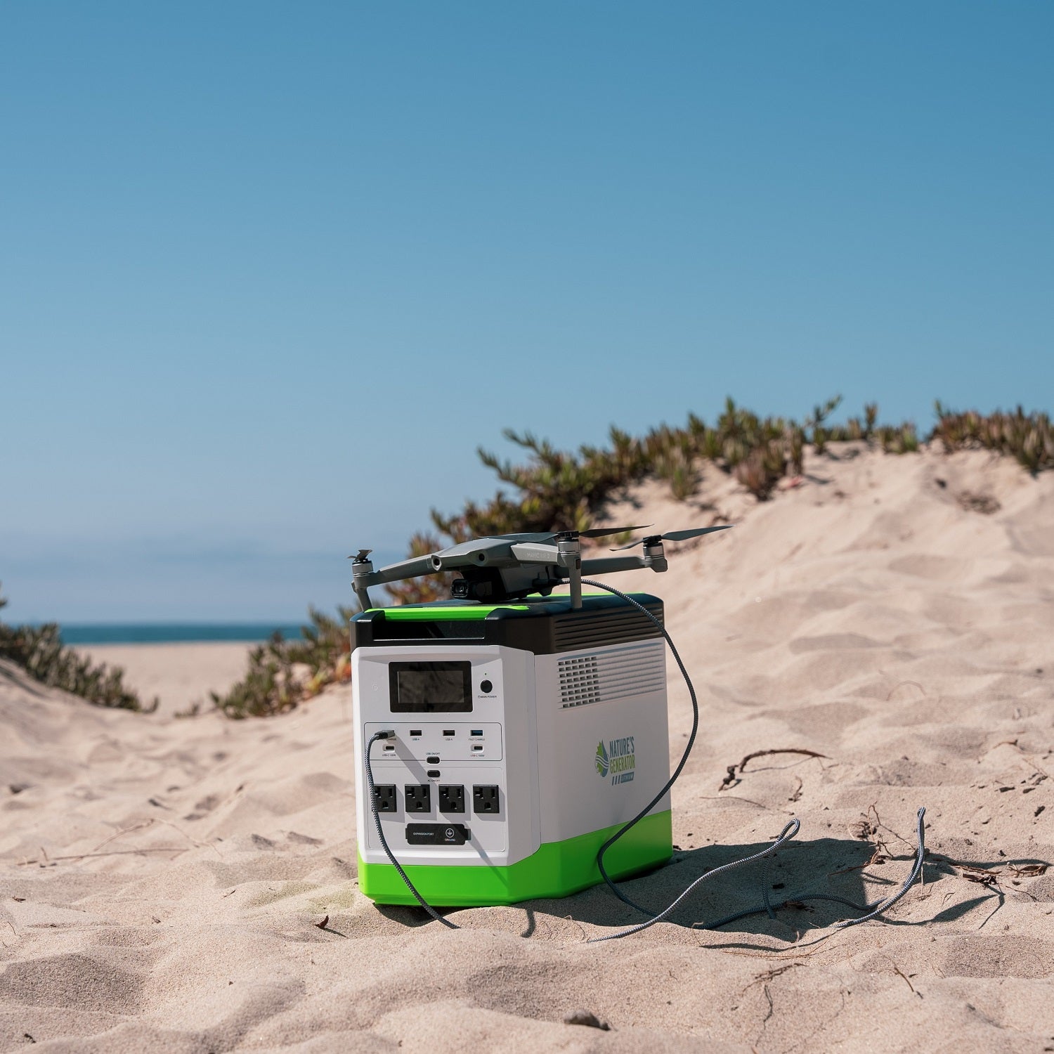 High Capacity Expandable Lithium 1800 Power Station Rechargeable With Solar Power
