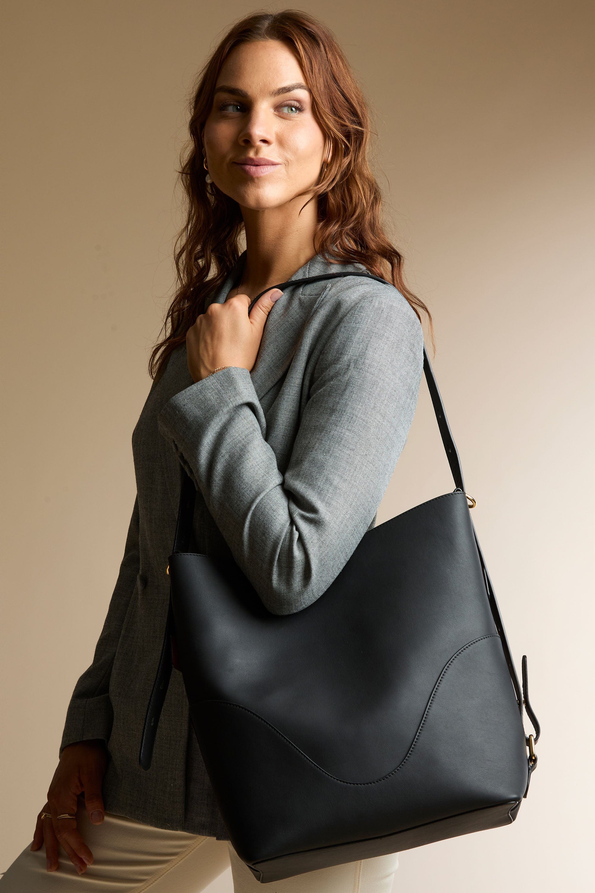 Marina Soft Bucket By Oleada
